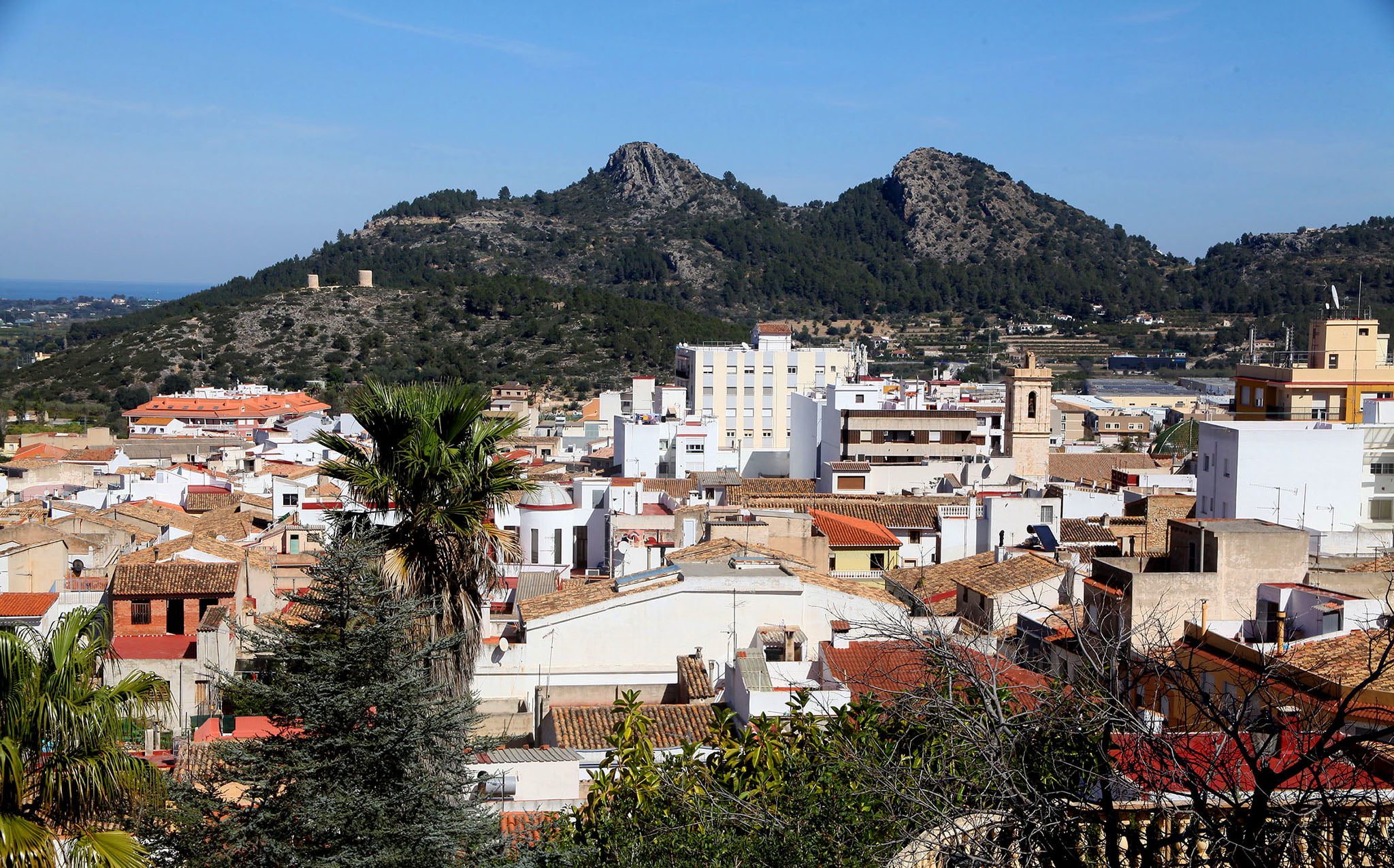 Pedreguer town centre with Montgó mountain in the background