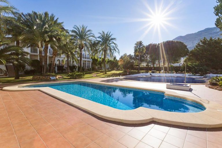Communal swimming pool at apartment Al Khalif 2 near Dénia
